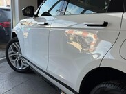 Land Rover Range Rover Evoque 1.5 P300e 12.2kWh R-Dynamic SE Auto 4WD Euro 6 (s/s) 5dr 24