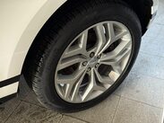 Land Rover Range Rover Evoque 1.5 P300e 12.2kWh R-Dynamic SE Auto 4WD Euro 6 (s/s) 5dr 15