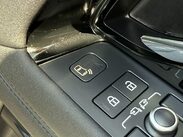 Land Rover Range Rover Evoque 1.5 P300e 12.2kWh R-Dynamic SE Auto 4WD Euro 6 (s/s) 5dr 33