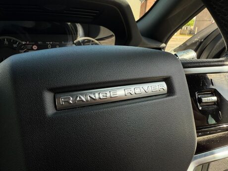 Land Rover Range Rover Evoque 1.5 P300e 12.2kWh R-Dynamic SE Auto 4WD Euro 6 (s/s) 5dr 37