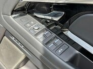 Land Rover Range Rover Evoque 2.0 D200 MHEV Autobiography Auto 4WD Euro 6 (s/s) 5dr 33