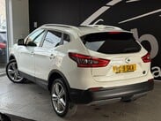 Nissan Qashqai 1.5 dCi N-Motion Euro 6 (s/s) 5dr 17