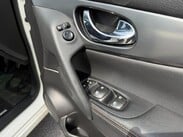 Nissan Qashqai 1.5 dCi N-Motion Euro 6 (s/s) 5dr 23