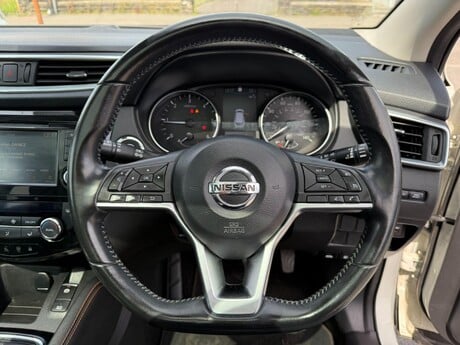Nissan Qashqai 1.5 dCi N-Motion Euro 6 (s/s) 5dr 25
