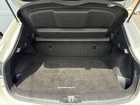 Nissan Qashqai 1.5 dCi N-Motion Euro 6 (s/s) 5dr 38