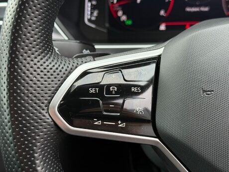 Volkswagen Tiguan 1.5 TSI R-Line DSG Euro 6 (s/s) 5dr 31