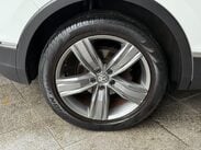 Volkswagen Tiguan 2.0 TDI BlueMotion Tech SEL DSG 4Motion Euro 6 (s/s) 5dr 3