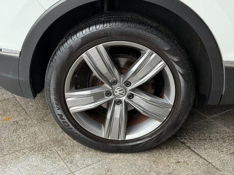 Volkswagen Tiguan 2.0 TDI BlueMotion Tech SEL DSG 4Motion Euro 6 (s/s) 5dr 3