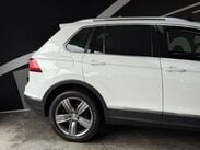 Volkswagen Tiguan 2.0 TDI BlueMotion Tech SEL DSG 4Motion Euro 6 (s/s) 5dr 6