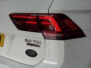 Volkswagen Tiguan 2.0 TDI BlueMotion Tech SEL DSG 4Motion Euro 6 (s/s) 5dr 13