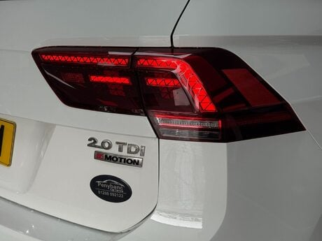 Volkswagen Tiguan 2.0 TDI BlueMotion Tech SEL DSG 4Motion Euro 6 (s/s) 5dr 13