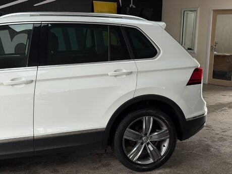 Volkswagen Tiguan 2.0 TDI BlueMotion Tech SEL DSG 4Motion Euro 6 (s/s) 5dr 18