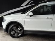 Volkswagen Tiguan 2.0 TDI BlueMotion Tech SEL DSG 4Motion Euro 6 (s/s) 5dr 19