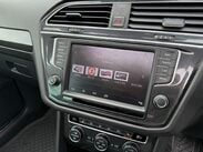 Volkswagen Tiguan 2.0 TDI BlueMotion Tech SEL DSG 4Motion Euro 6 (s/s) 5dr 28