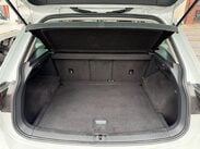 Volkswagen Tiguan 2.0 TDI BlueMotion Tech SEL DSG 4Motion Euro 6 (s/s) 5dr 38