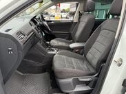 Volkswagen Tiguan 2.0 TDI BlueMotion Tech SEL DSG 4Motion Euro 6 (s/s) 5dr 42
