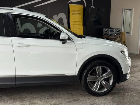 Volkswagen Tiguan 2.0 TDI BlueMotion Tech SEL DSG 4Motion Euro 6 (s/s) 5dr 5