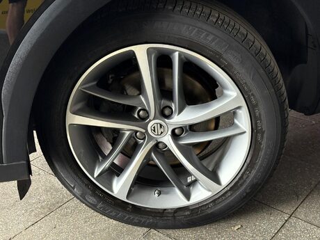 MG HS 1.5 T-GDI Exclusive DCT Euro 6 (s/s) 5dr 10