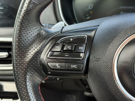 MG HS 1.5 T-GDI Exclusive DCT Euro 6 (s/s) 5dr 31