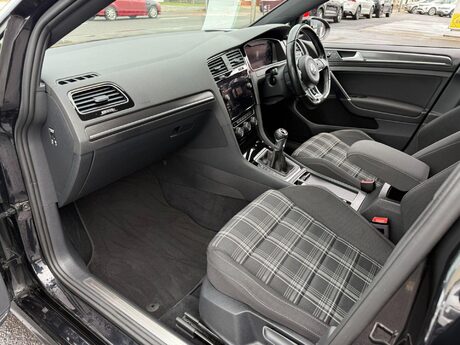 Volkswagen Golf 2.0 TDI GTD Euro 6 (s/s) 5dr 44
