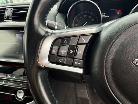 Jaguar XE 2.0d R-Sport Euro 6 (s/s) 4dr 23