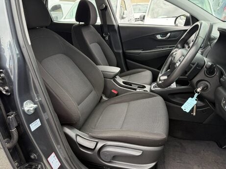 Hyundai KONA 1.6 h-GDi SE Connect DCT Euro 6 (s/s) 5dr 3