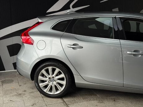Volvo V40 2.0 D4 SE Lux Nav Geartronic Euro 6 (s/s) 5dr 4