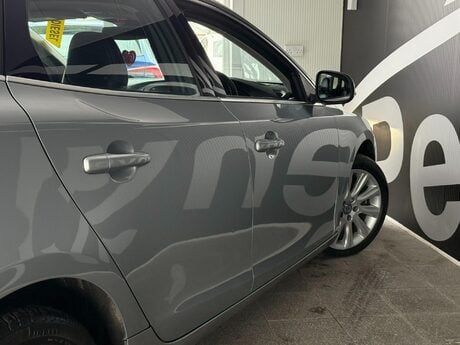 Volvo V40 2.0 D4 SE Lux Nav Geartronic Euro 6 (s/s) 5dr 10