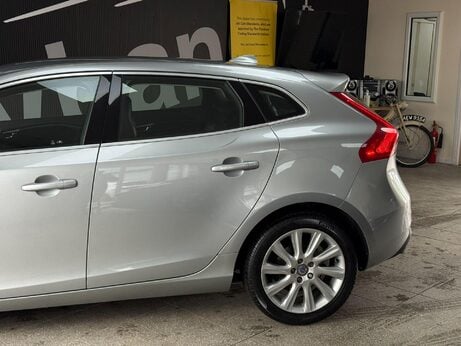 Volvo V40 2.0 D4 SE Lux Nav Geartronic Euro 6 (s/s) 5dr 1