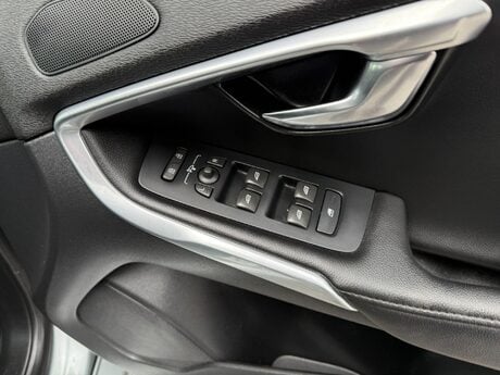 Volvo V40 2.0 D4 SE Lux Nav Geartronic Euro 6 (s/s) 5dr 18