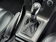 Volvo V40 2.0 D4 SE Lux Nav Geartronic Euro 6 (s/s) 5dr 28