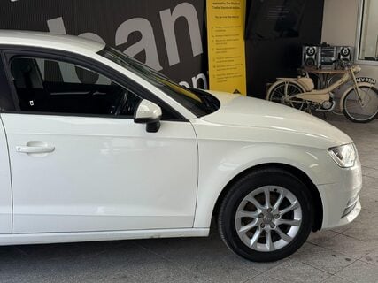Audi A3 1.6 TDI SE Sportback Euro 5 (s/s) 5dr