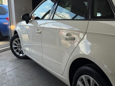 Audi A3 1.6 TDI SE Sportback Euro 5 (s/s) 5dr 3