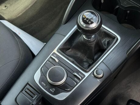 Audi A3 1.6 TDI SE Sportback Euro 5 (s/s) 5dr 32
