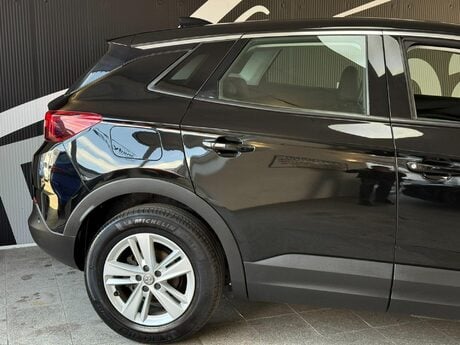 Vauxhall Grandland X 1.5 Turbo D Business Edition Nav Euro 6 (s/s) 5dr 5