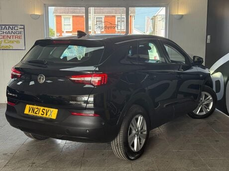 Vauxhall Grandland X 1.5 Turbo D Business Edition Nav Euro 6 (s/s) 5dr 14