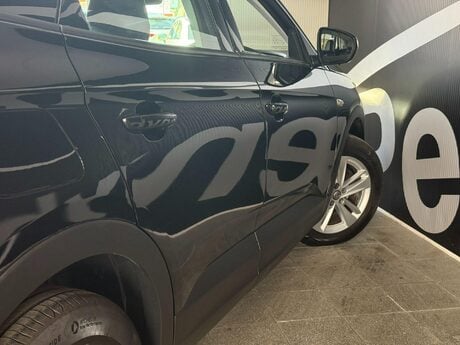 Vauxhall Grandland X 1.5 Turbo D Business Edition Nav Euro 6 (s/s) 5dr 15