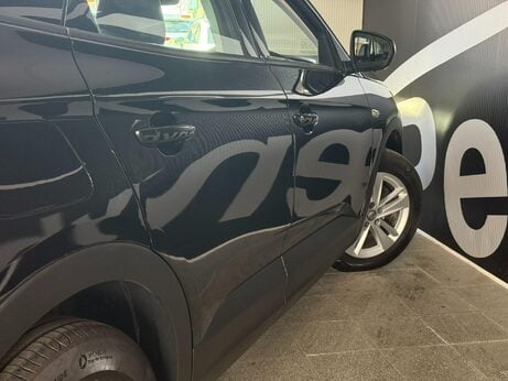 Vauxhall Grandland X 1.5 Turbo D Business Edition Nav Euro 6 (s/s) 5dr 2