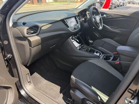 Vauxhall Grandland X 1.5 Turbo D Business Edition Nav Euro 6 (s/s) 5dr 42