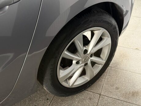 Vauxhall Corsa 1.2 SE Premium Euro 6 5dr 12