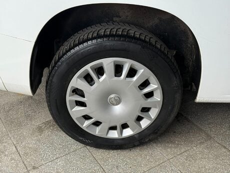 Vauxhall Combo 1.5 Turbo D 2300 Sportive L1 H1 Euro 6 4dr 3