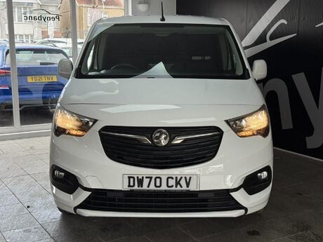 Vauxhall Combo 1.5 Turbo D 2300 Sportive L1 H1 Euro 6 4dr 7