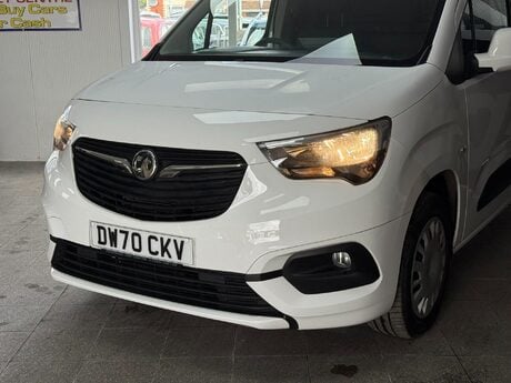 Vauxhall Combo 1.5 Turbo D 2300 Sportive L1 H1 Euro 6 4dr 8