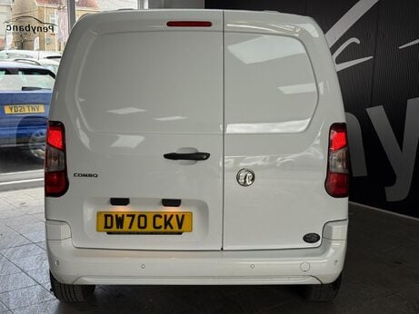 Vauxhall Combo 1.5 Turbo D 2300 Sportive L1 H1 Euro 6 4dr 2