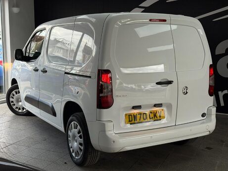 Vauxhall Combo 1.5 Turbo D 2300 Sportive L1 H1 Euro 6 4dr 3