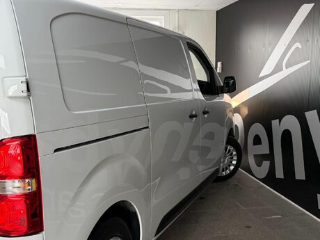 Toyota Proace 1.5D Icon Medium Panel Van MWB Euro 6 (s/s) 6dr 12