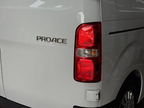 Toyota Proace 1.5D Icon Medium Panel Van MWB Euro 6 (s/s) 6dr 13