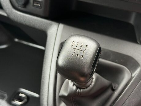 Toyota Proace 1.5D Icon Medium Panel Van MWB Euro 6 (s/s) 6dr 31