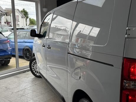 Toyota Proace 1.5D Icon Medium Panel Van MWB Euro 6 (s/s) 6dr 3
