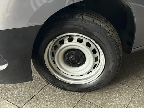 Vauxhall Combo 1.5 Turbo D 2000 Edition L1 H1 Euro 6 (s/s) 4dr 9
